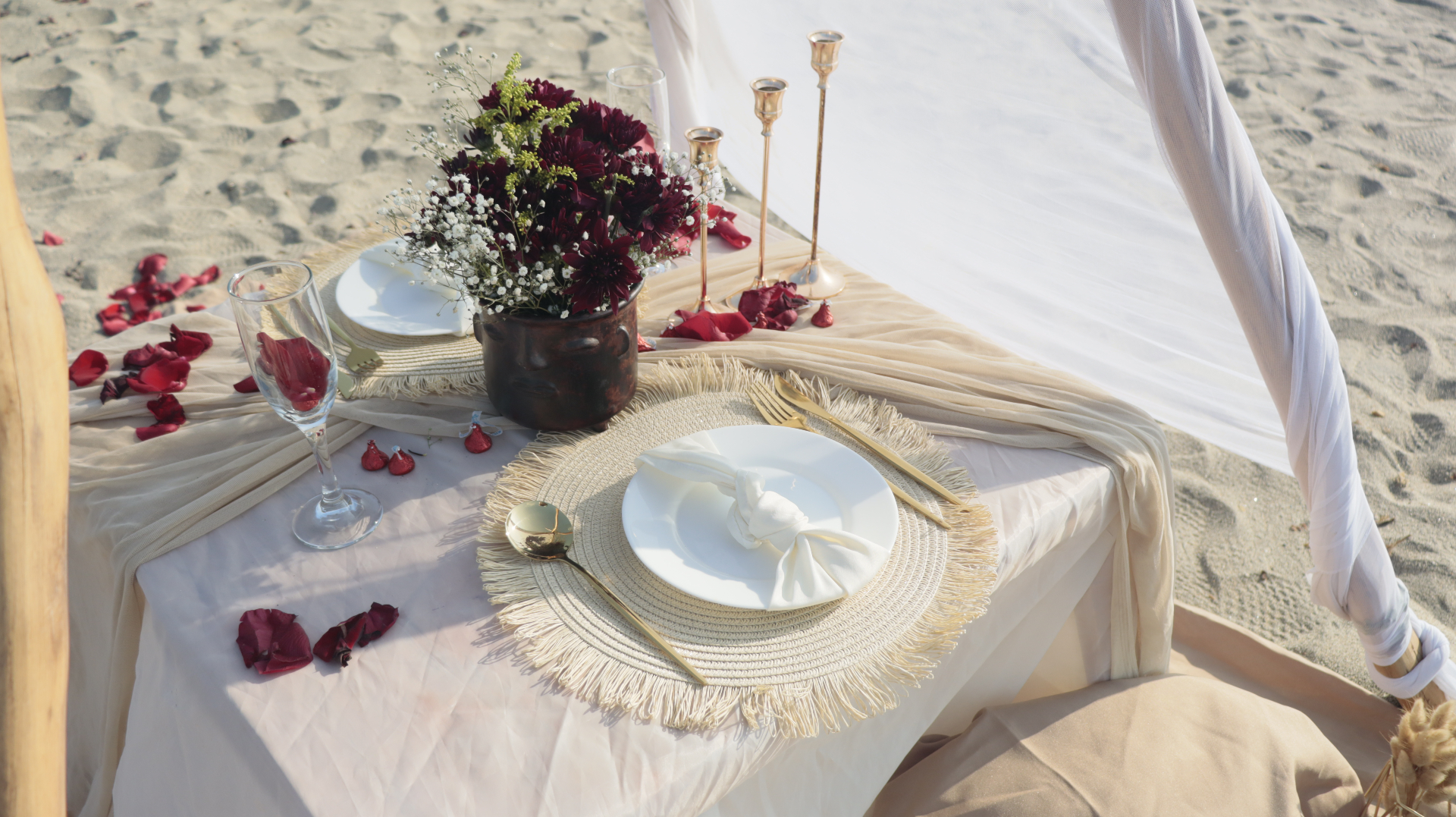 Romantic picnic table setting